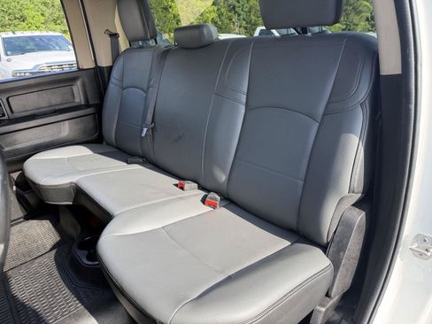 Used 2019 RAM 3500 Tradesman w/ Chrome Appearance Group AWD/4WD image 16