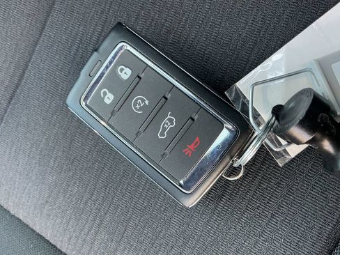 Certified 2025 Jeep Grand Cherokee L Laredo w/ Luxury Tech Group I AWD/4WD image 33