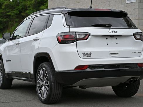 Used 2022 Jeep Compass Limited w/ Elite Group AWD/4WD image 4