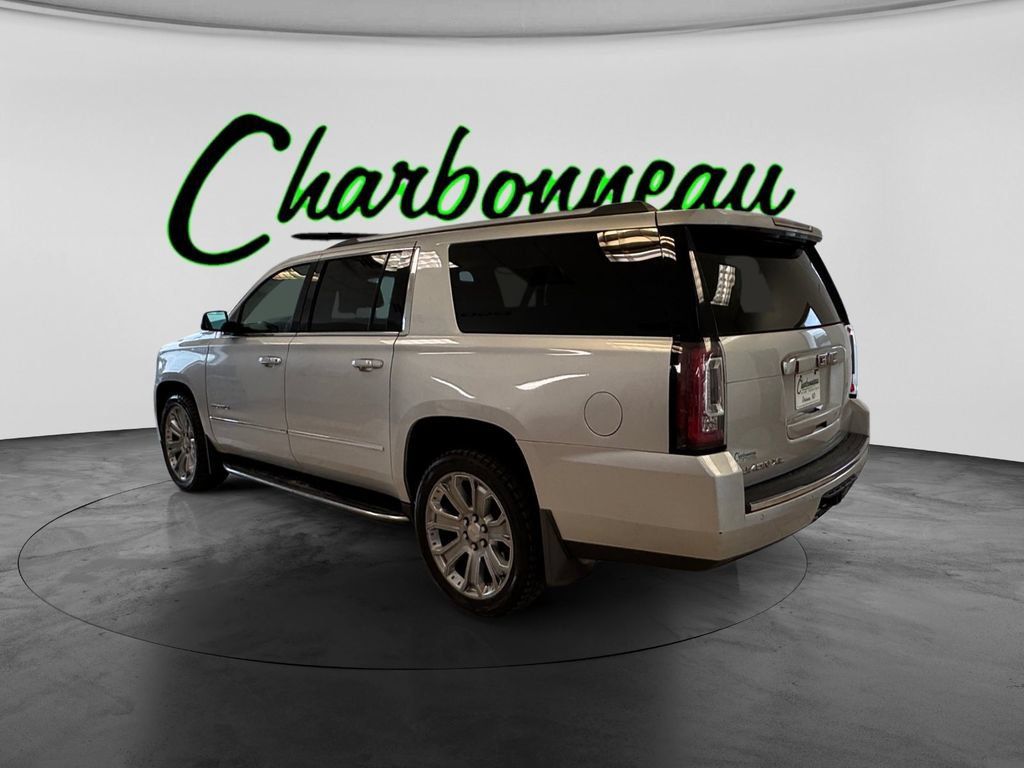 Used 2018 GMC Yukon XL Denali w/ Open Road Package AWD/4WD image 3