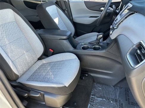 Used 2024 Chevrolet Equinox LS image 11