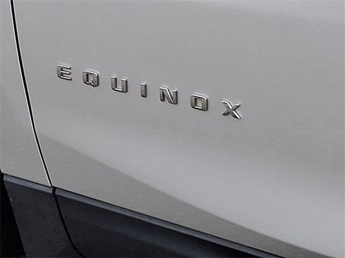 Used 2021 Chevrolet Equinox LT image 28