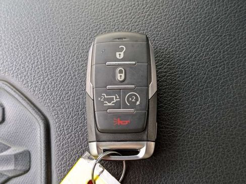 Used 2022 RAM 1500 Laramie AWD/4WD image 32
