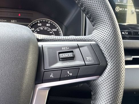 New 2026 Mitsubishi Outlander LE image 17