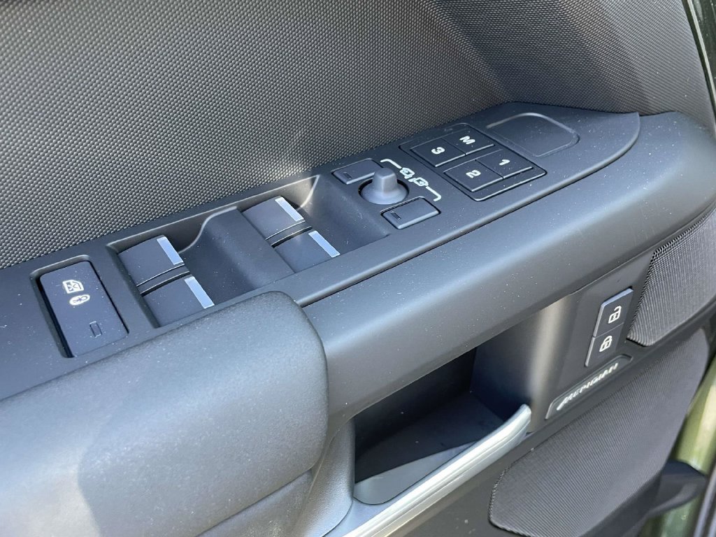 New 2026 Land Rover Defender 110 S AWD/4WD image 33