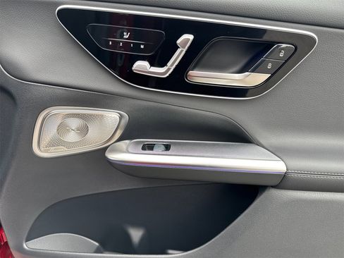 New 2025 Mercedes-Benz GLC 300 4MATIC image 19