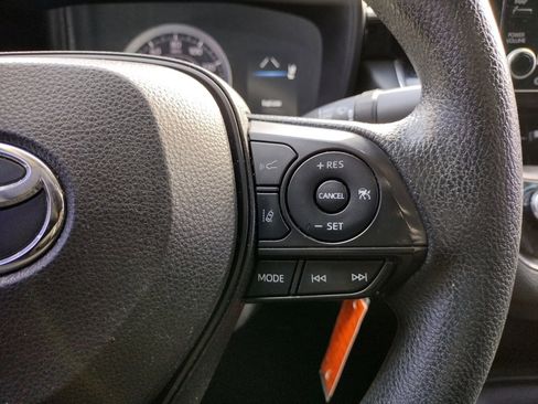 Used 2022 Toyota Corolla LE image 18