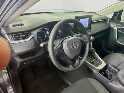 Certified 2022 Toyota RAV4 LE AWD/4WD image 11