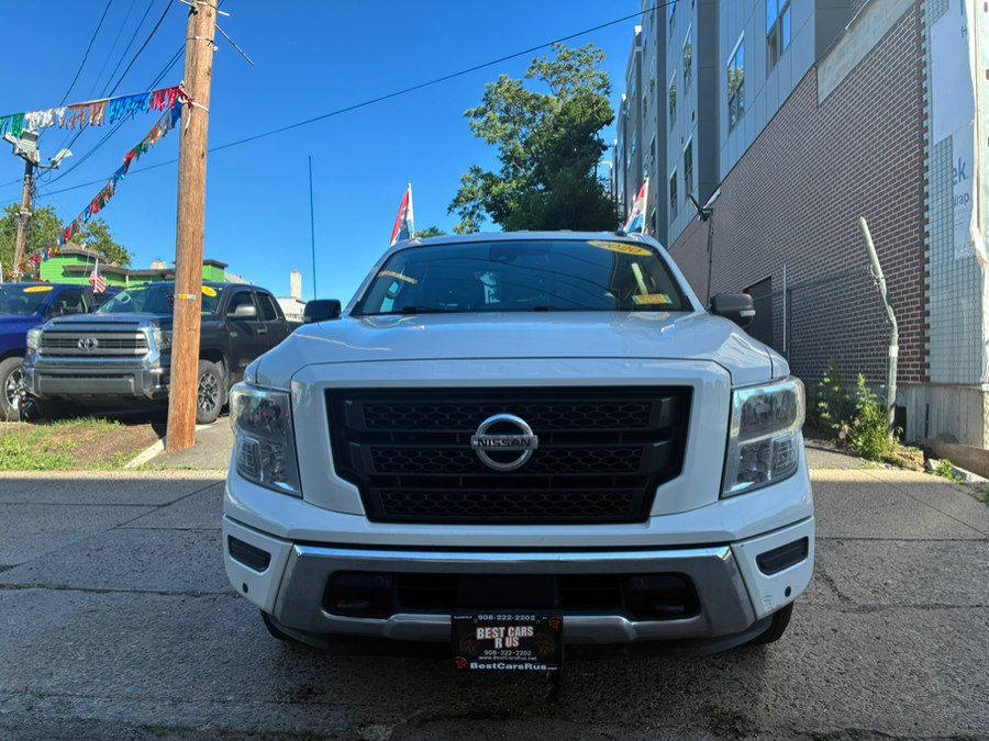 Used 2020 Nissan Titan SV w/ SV Convenience Package AWD/4WD image 2