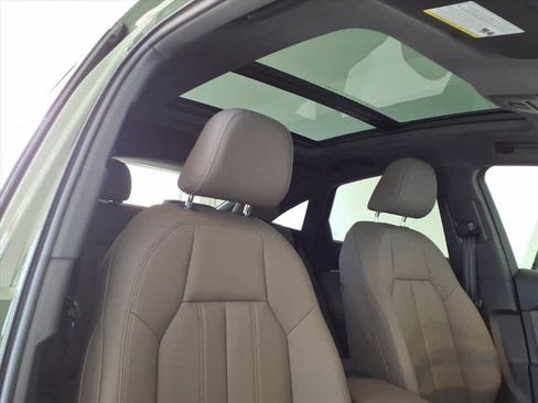 Certified 2025 Audi Q5 Premium Plus w/ Premium Plus image 21