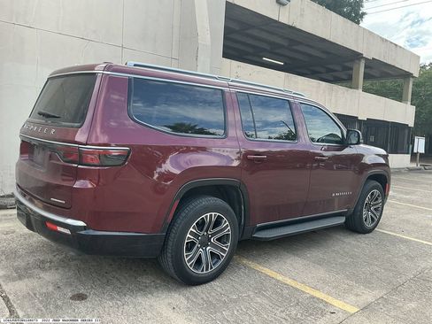 Used 2022 Jeep Wagoneer Series III w/ Flexible Seating Group RWD image 6