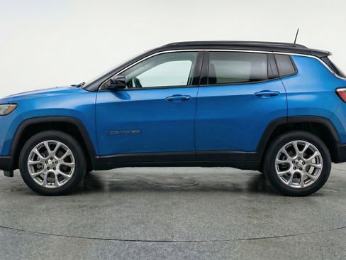 Used 2025 Jeep Compass Limited AWD/4WD image 5