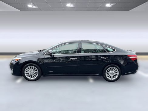 Used 2015 Toyota Avalon XLE Touring image 2