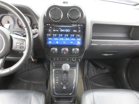 Used 2016 Jeep Patriot High Altitude AWD/4WD image 16