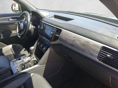Used 2022 Volkswagen Atlas Cross Sport SE image 20