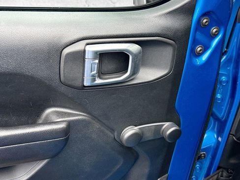 Used 2021 Jeep Wrangler Unlimited Sport image 19