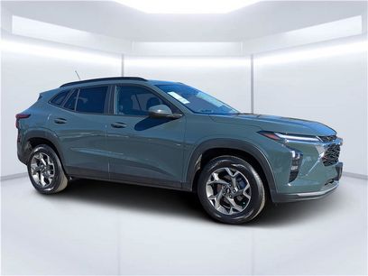 Used 2025 Chevrolet Trax LT