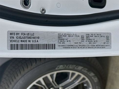 Used 2022 Jeep Wagoneer Series III w/ Flexible Seating Group image 12