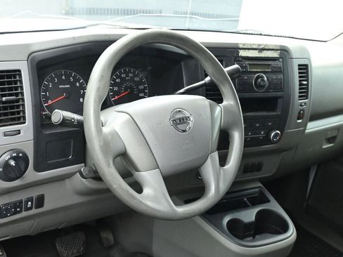 Used 2014 Nissan NV 2500 S image 17