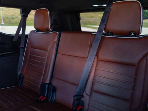 Used 2023 GMC Yukon XL Denali Ultimate AWD/4WD image 25
