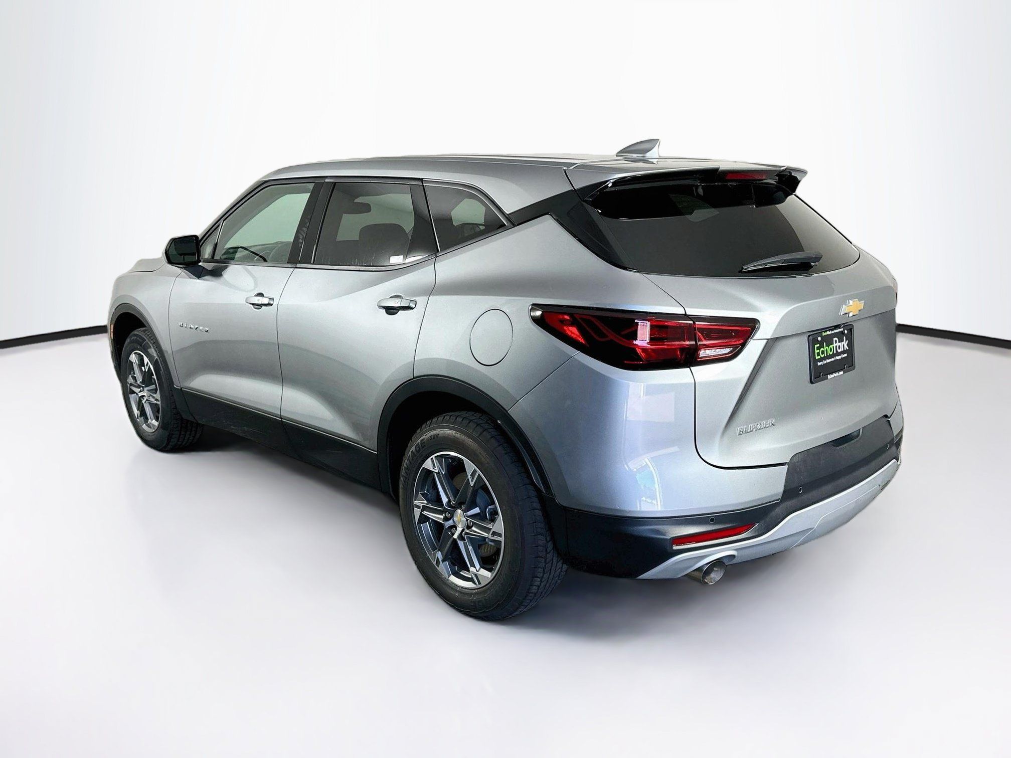 Used 2026 Chevrolet Blazer LT FWD image 5