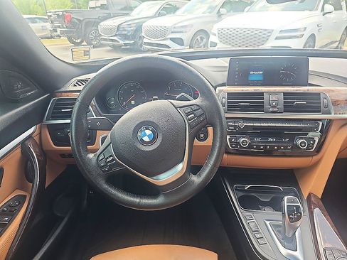 Used 2018 BMW 330i Gran Turismo xDrive AWD/4WD image 18