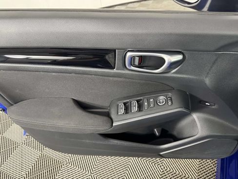 Used 2023 Honda Civic EX image 17