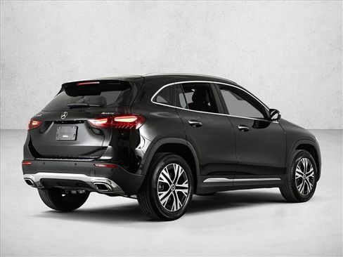 Certified 2025 Mercedes-Benz GLA 250 GLA 250 w/ Driver Assistance Package image 5