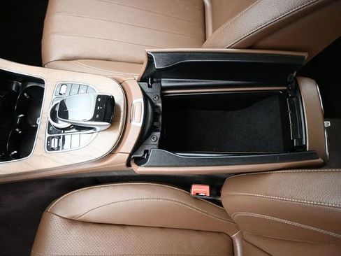 Used 2018 Mercedes-Benz E 300 4MATIC image 32