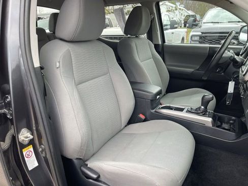 Used 2019 Toyota Tacoma SR5 image 20