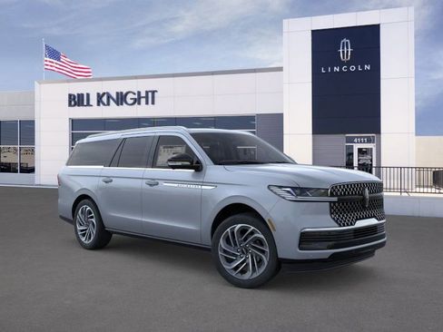 New 2025 Lincoln Navigator L Reserve image 7