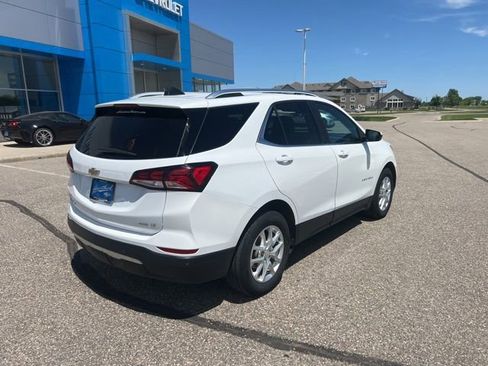 Used 2022 Chevrolet Equinox LT image 12