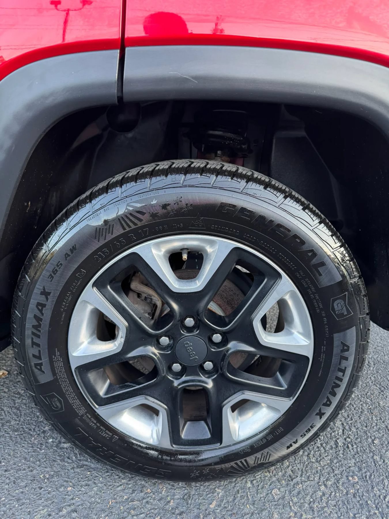 Used 2018 Jeep Compass Trailhawk w/ Cold Weather Group AWD/4WD image 11