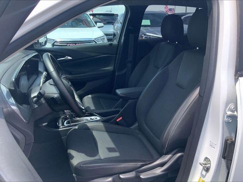 Used 2025 Buick Encore GX Preferred AWD/4WD image 20