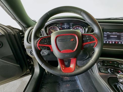 Used 2019 Dodge Challenger SXT RWD image 13