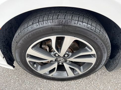 Used 2024 Honda Odyssey Touring image 12