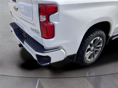 Used 2024 Chevrolet Silverado 1500 High Country w/ Technology Package image 35