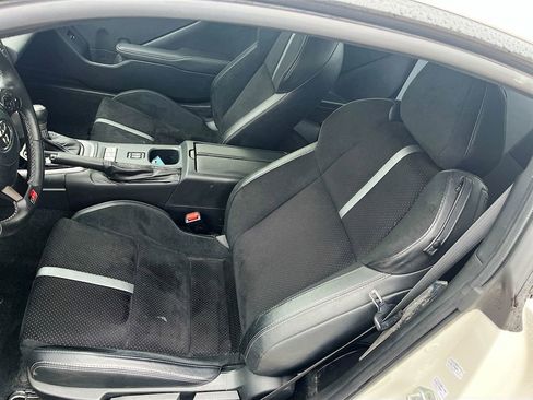 Used 2025 Toyota GR86 Premium RWD image 18