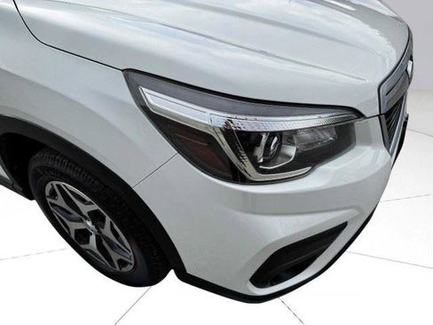 Used 2020 Subaru Forester Premium AWD/4WD image 8