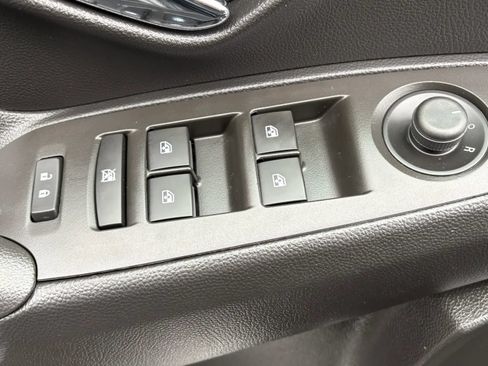 Used 2016 Chevrolet Trax LTZ AWD/4WD image 16