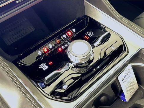 New 2026 Jeep Grand Wagoneer L Limited AWD/4WD image 20