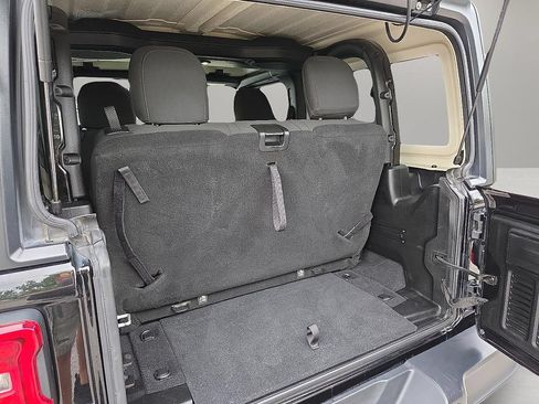 Used 2019 Jeep Wrangler Sport AWD/4WD image 8