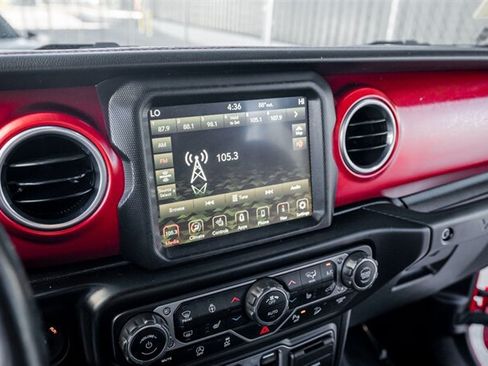Used 2021 Jeep Wrangler Unlimited Rubicon w/ Uconnect 4C Nav & Sound Group AWD/4WD image 28