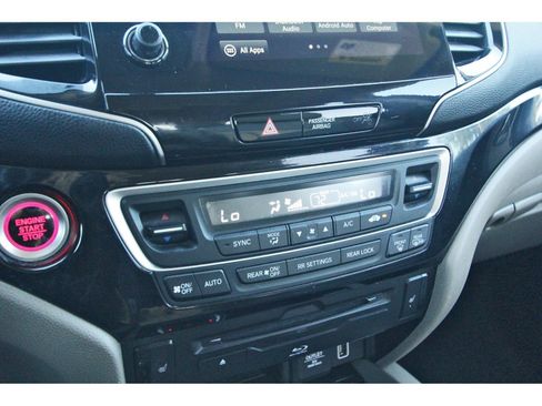 Used 2021 Honda Pilot Touring image 27