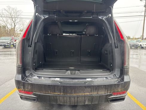 Used 2022 Cadillac Escalade Sport Platinum AWD/4WD image 14