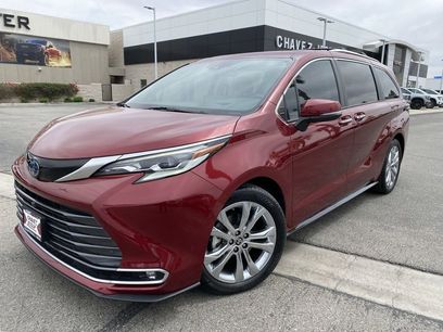 Used 2022 Toyota Sienna Platinum