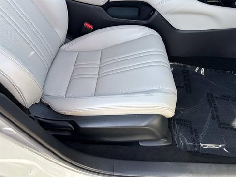 Used 2024 Honda HR-V EX-L image 14