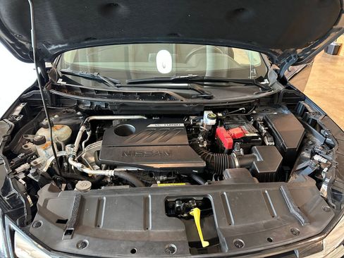 Used 2025 Nissan Rogue SV FWD image 33
