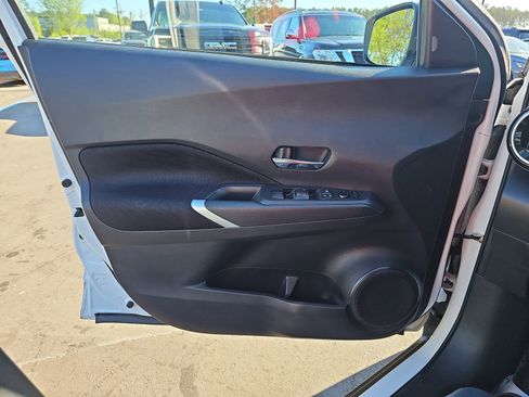 Used 2024 Nissan Kicks SV image 26