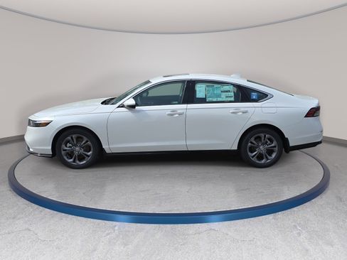 New 2026 Honda Accord EX-L image 8
